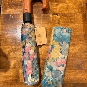 Patricia Nash First Bloom Collection, Magliano umbrella NWT